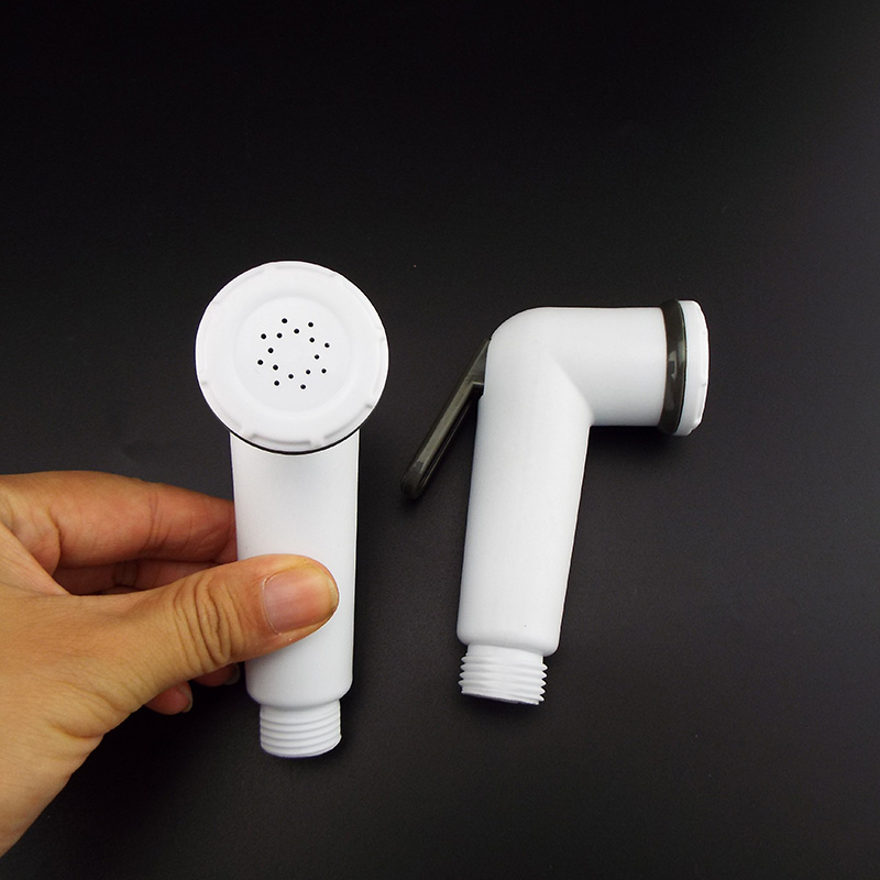 White Plastic Toilet Bidet Spr - Home Bathroom With Two Toilets 评论和价格